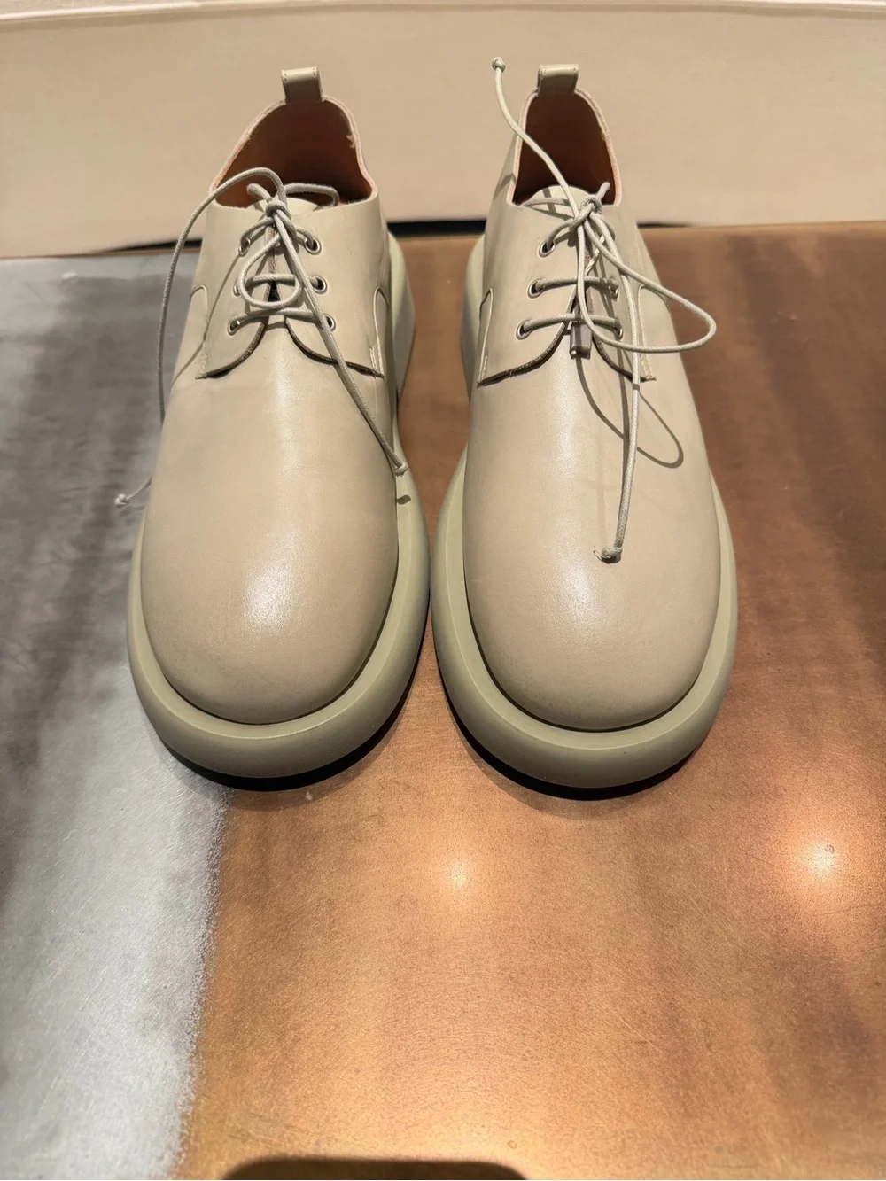 Men's Derby Shoe in Light Beige Leather